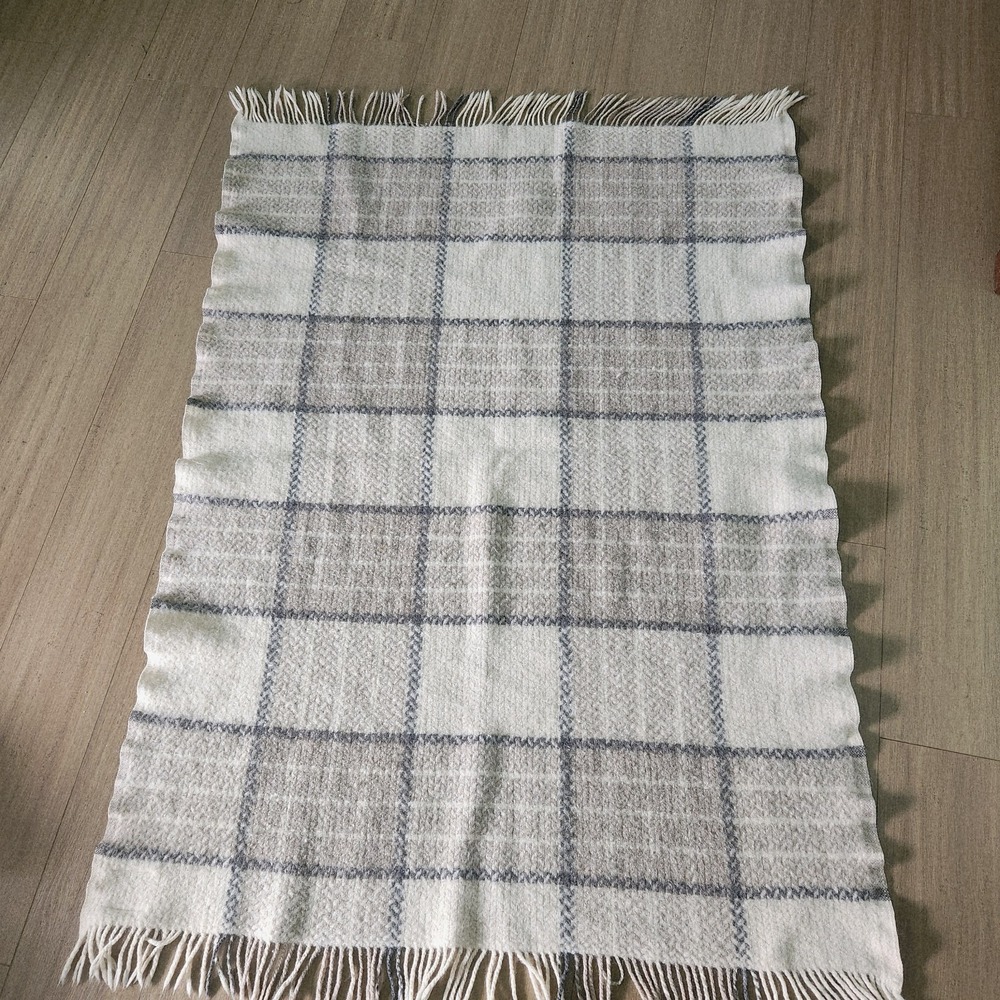 Alafoss By Folda 100% Pure Wool Throw Blanket 64" X  46" Cream Plaid Iceland